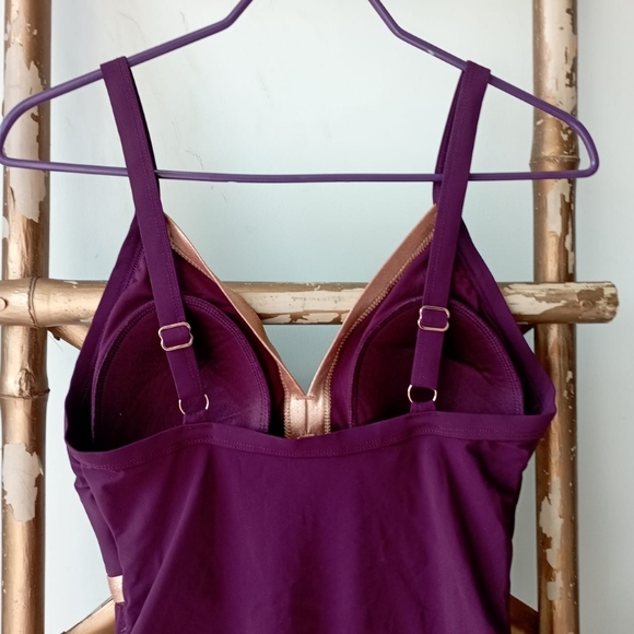 Gorgeous UK Bathing Suit - Picture 3 of 15